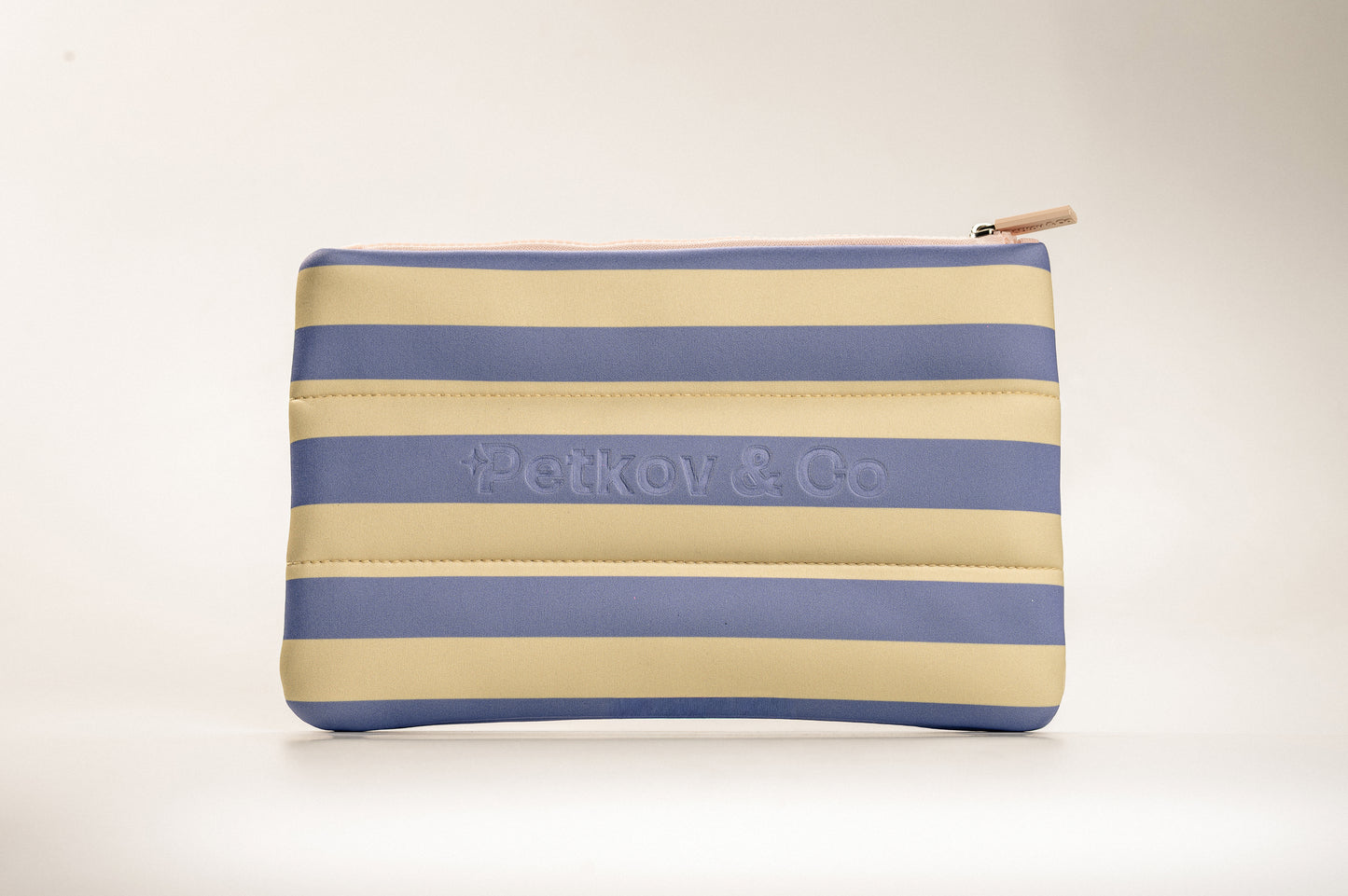 CLEANSER + NECESSAIRE