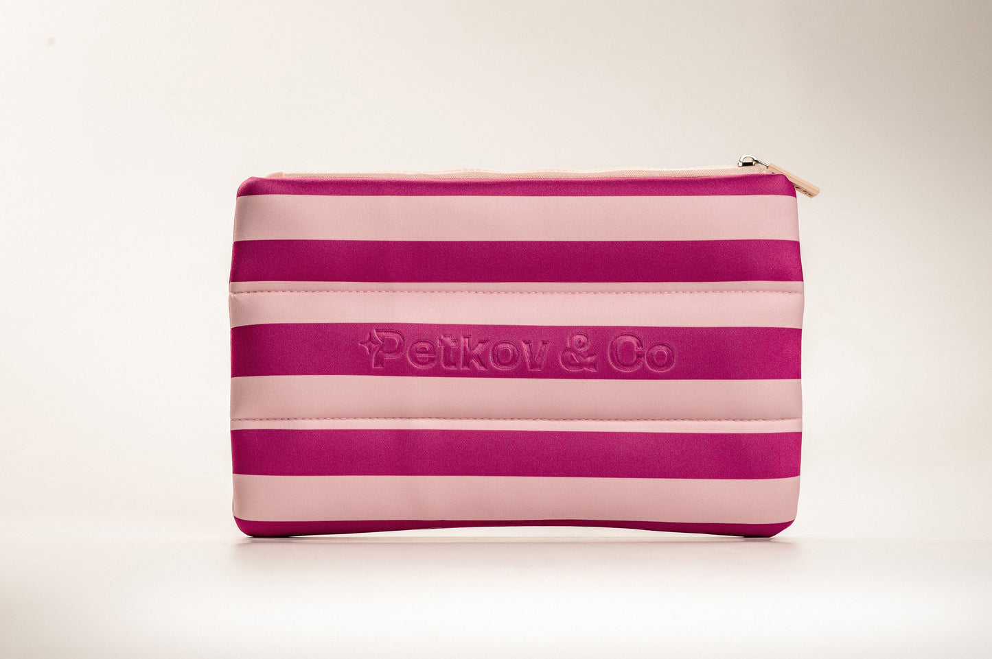 CLEANSER + NECESSAIRE